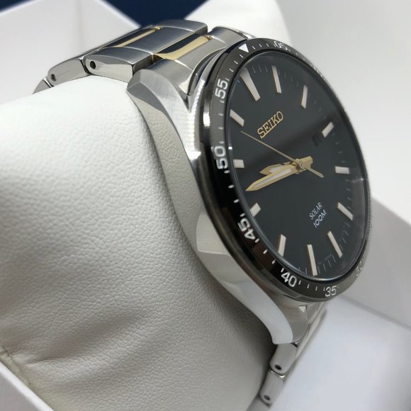 Unworn Seiko Essentials Solar Men's Watch SNE485 - Picture 4 of 11